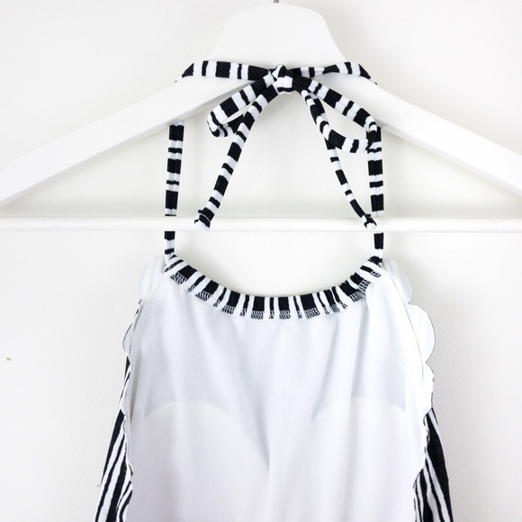 V A N I L L A Beach • Scalloped High-Neck Swimsuit - Picture 4 of 7